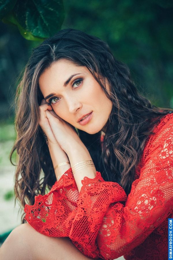 What to Wear for a Women’s Portrait Photoshoot